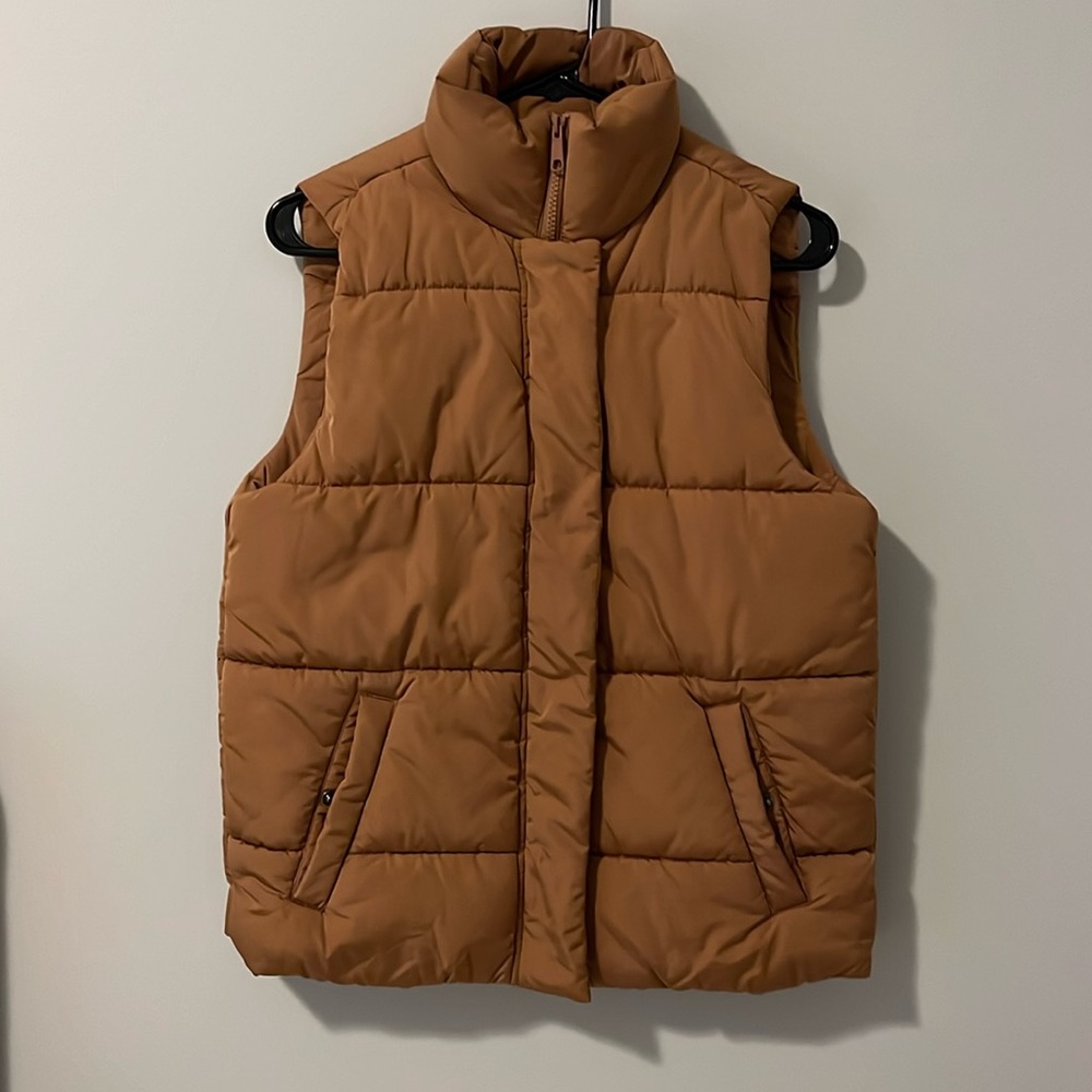 Camel Zip Vest